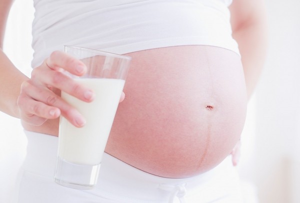 Giải đáp thắc mắc của mẹ về sữa bầu